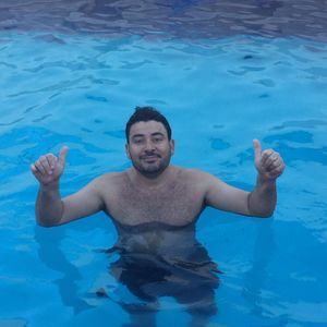 Meet your Posher, Carlos